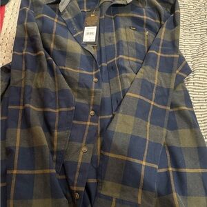 Lee Navy and Olive Plaid Button-Down lightweight shirt